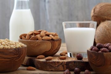 Almond-Milk-Image-Courtesy-Shutterstock